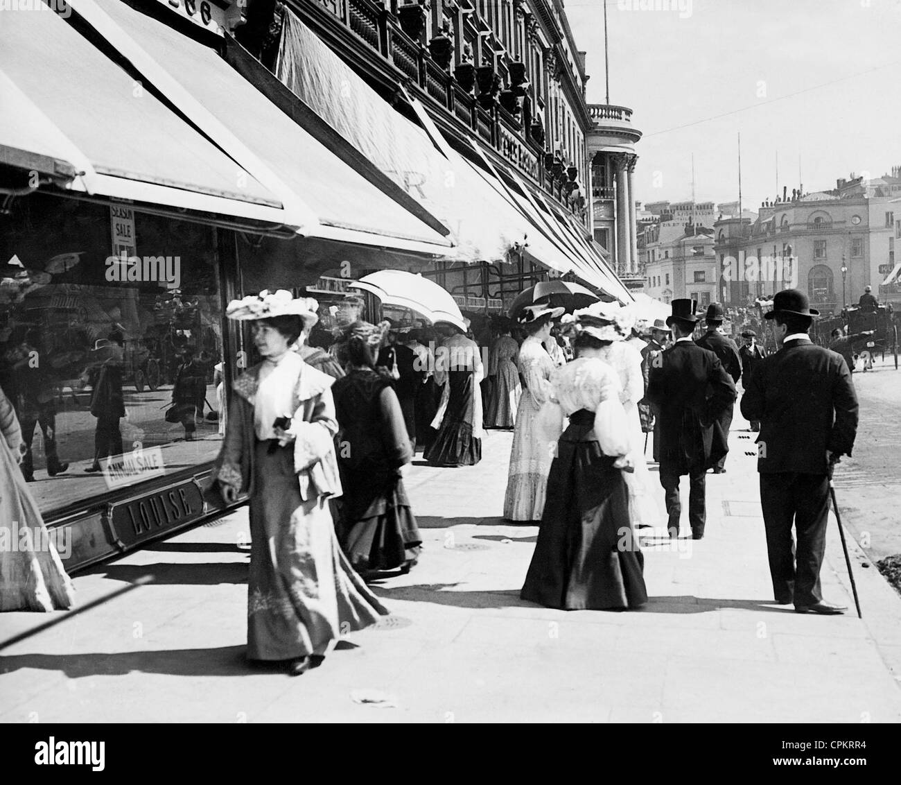 Window shopping in Regent Street, 1904 Stock Photo