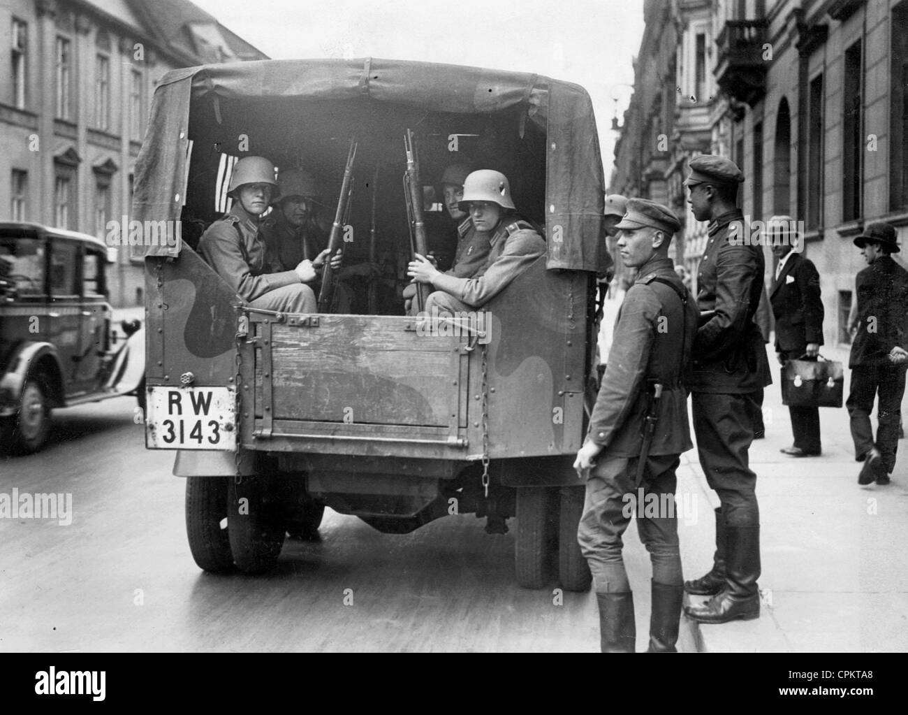 Trucks of the Reich Defense Forces in front of the foreign office ensure the Prussian coup Stock Photo