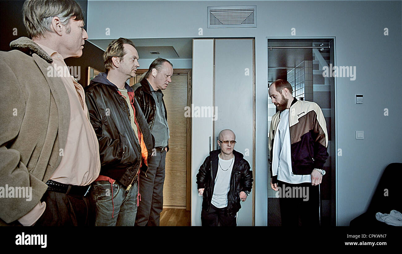 Достаточно добрый человек. Достаточно добрый человек. Довольно добрый человек фильм 2010. Довольно добрый человек. Довольно добрый человек фильм 2010 кадры.