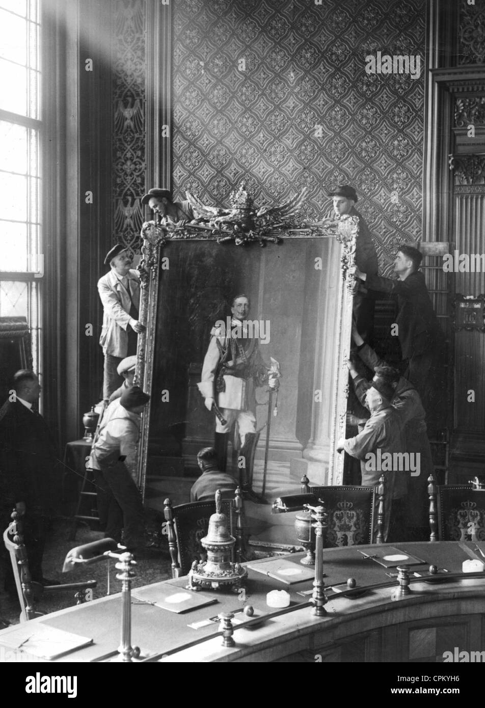 Workers hang the image of Wilhelm II, 1933 Stock Photo