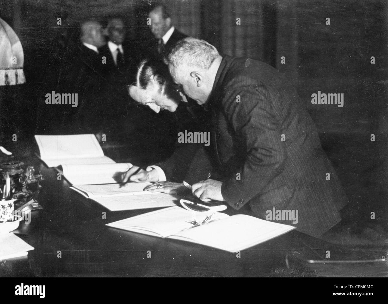 The ambassador Ulrich von Hassell signs the Four-Power Pact, 1933 Stock Photo