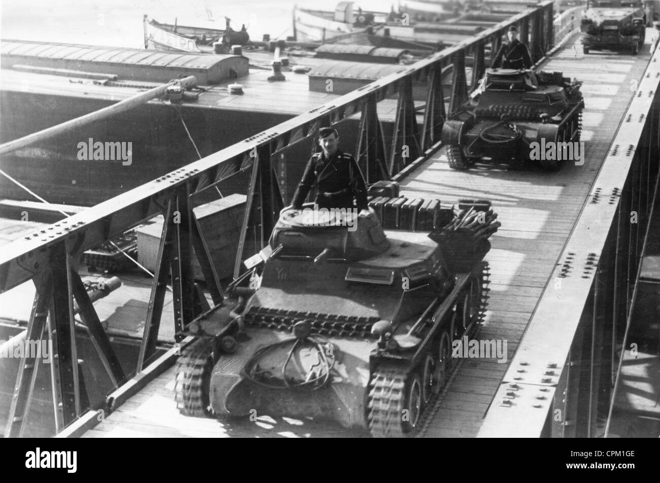 German tanks cross the Danube, 1941 Stock Photo