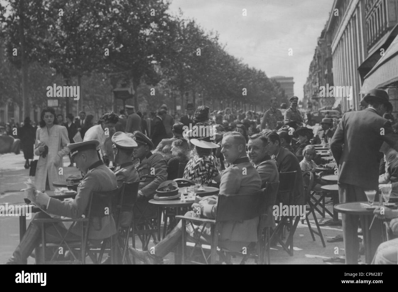 German soldiers in Paris, 1940 Stock Photo