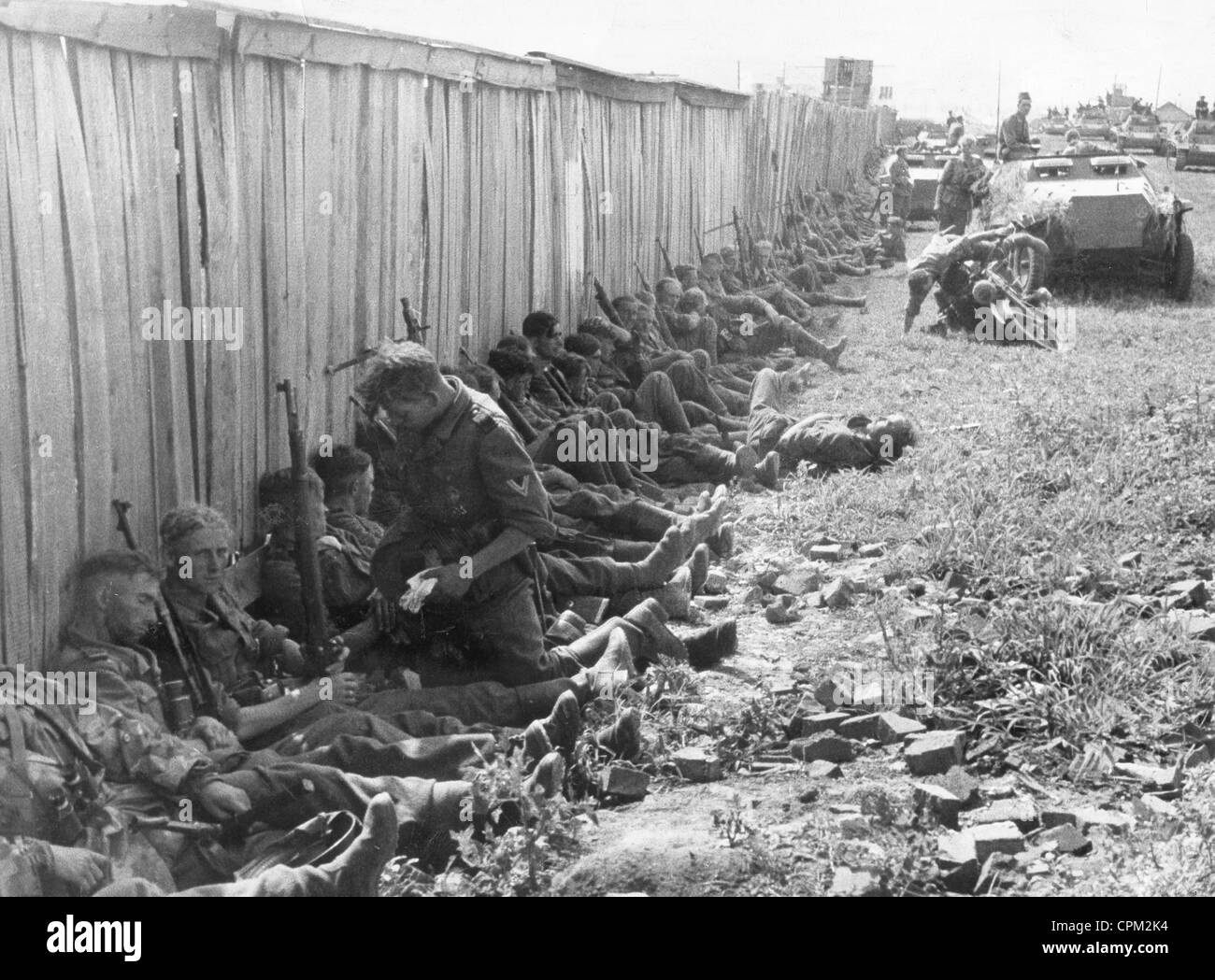 German soldiers rest on the advance in Russia, 1941 Stock Photo