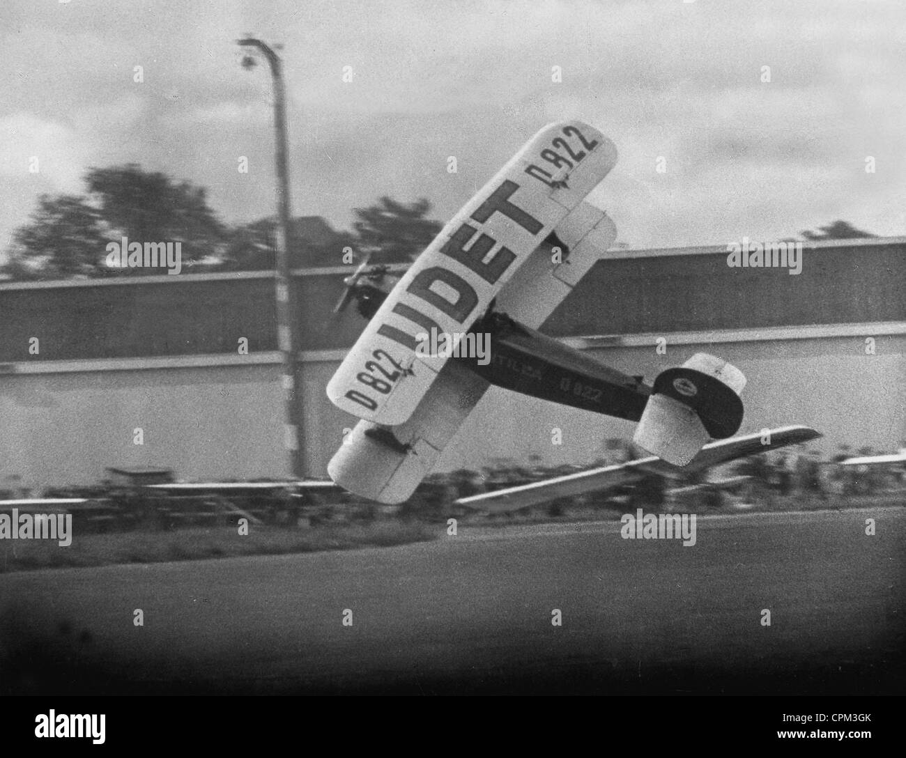 Ernst Udet during aerobatics, 1935 Stock Photo