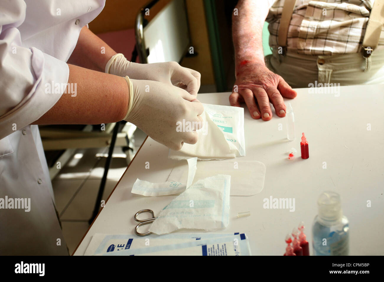 NURSE DISPENSING CARE Stock Photo Alamy