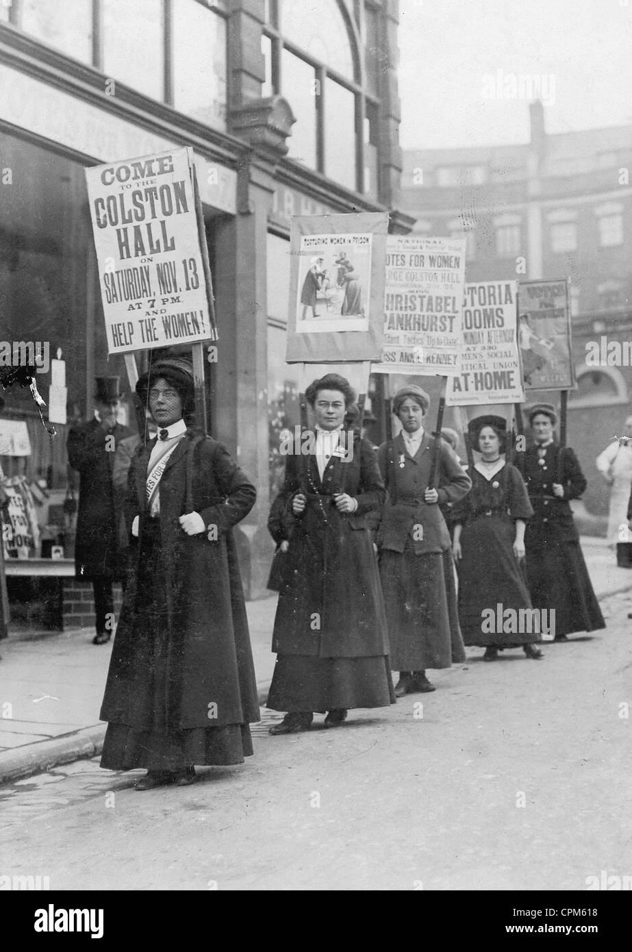 Demonstration of English suffragettes in London, 1910 Stock Photo