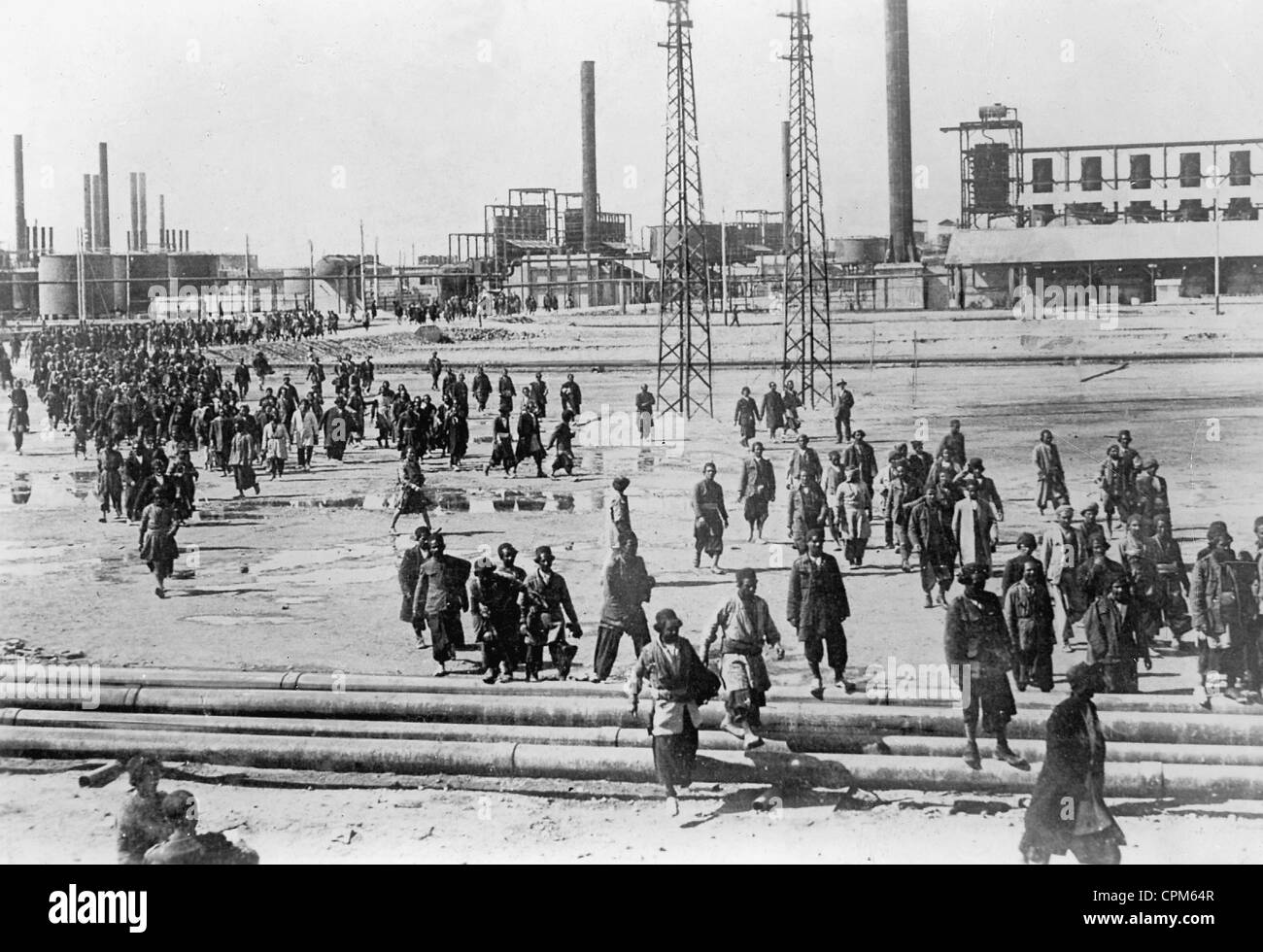 Oil production in Iran, 1932 Stock Photo