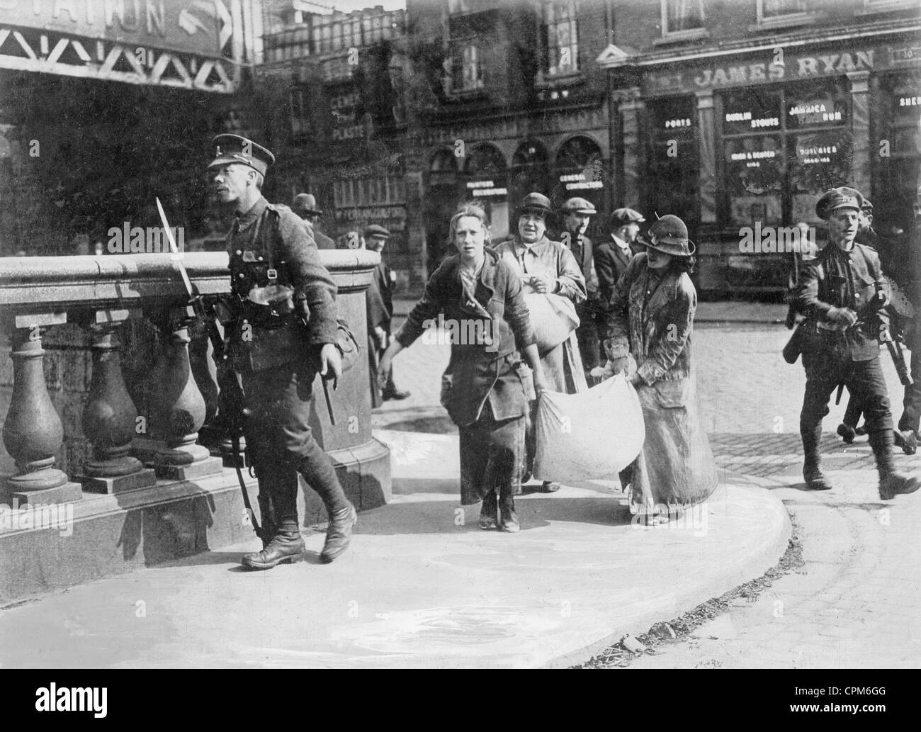 Evacuation of civilians after the Easter riots in Dublin, 1916 Stock ...