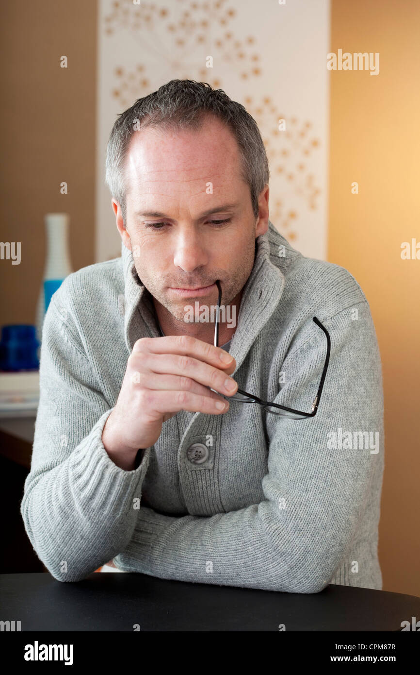 WEARY MAN Stock Photo Alamy weary-man-stock-photo-alamy