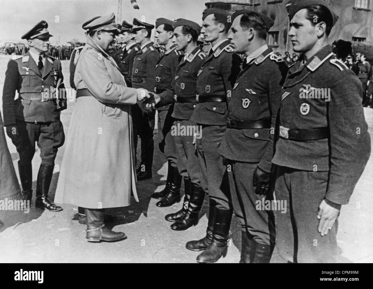 Hermann Goering with German soldiers of the Luftwaffe in Italy, 1942 Stock Photo