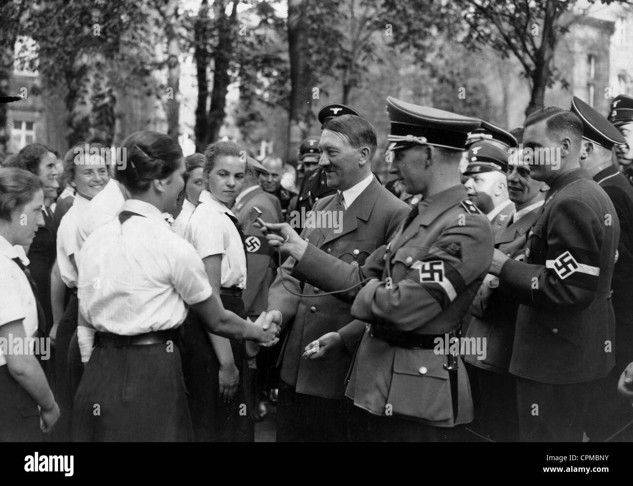 Adolf Hitler with BDM girls, 1937 Stock Photo