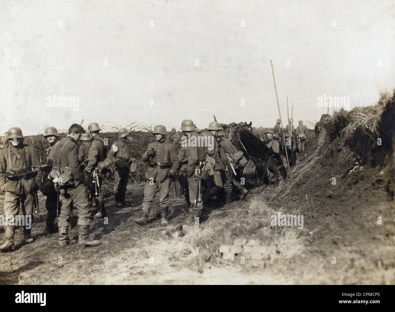 German soldiers battlefield battle aisne france hi-res stock ...