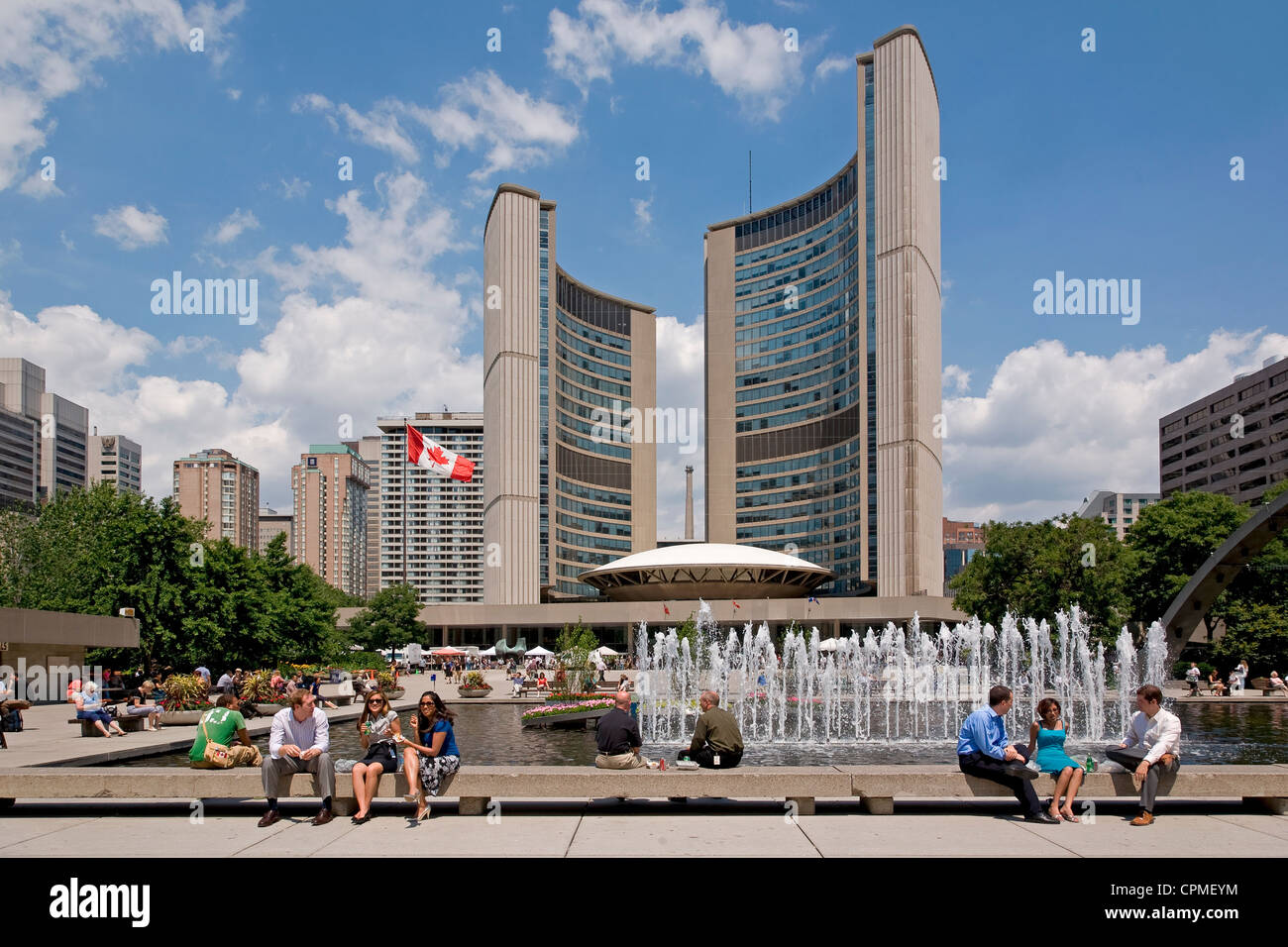 Toronto city hall hi-res stock photography and images - Alamy