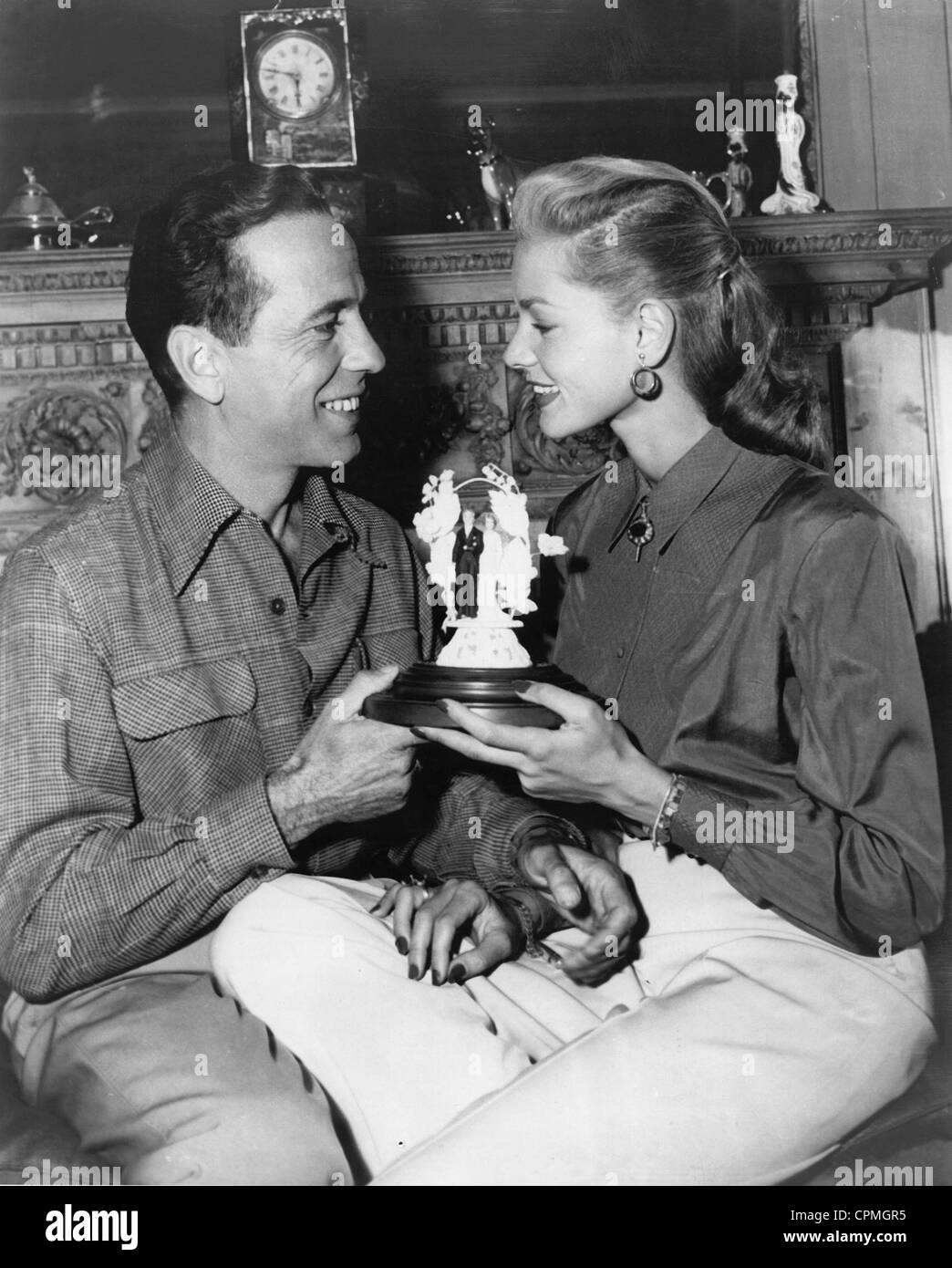 Humphrey Bogart and Lauren Bacall At their Benedict Canyon home 1945 ...