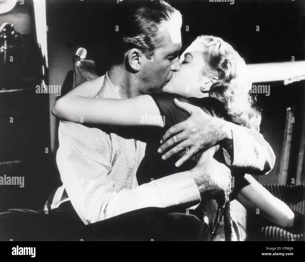 1950s couple kiss hi-res stock photography and images - Alamy