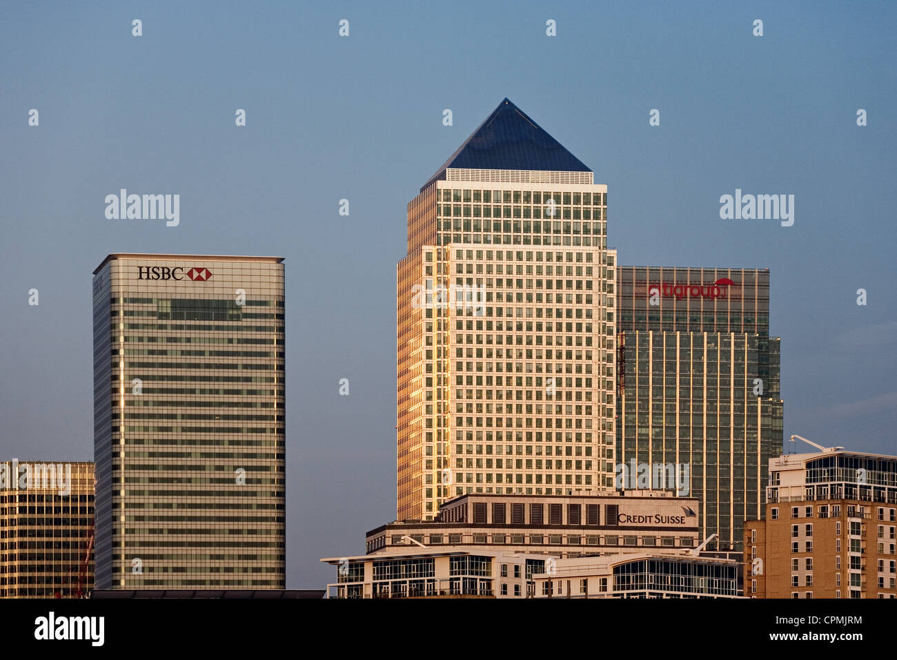 Canary wharf towers hsbc hi-res stock photography and images - Alamy