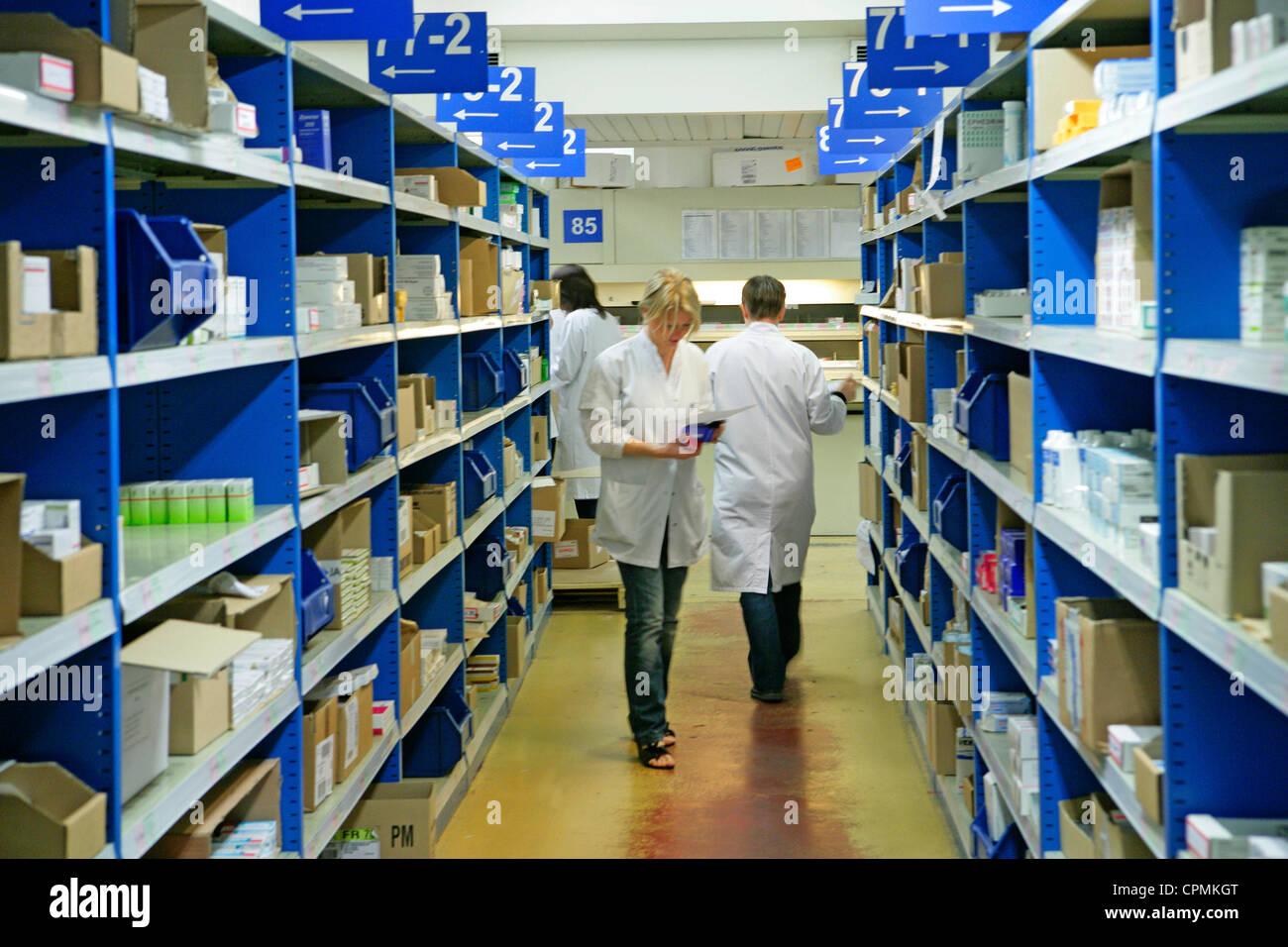 Hospital pharmacy hires stock photography and images Alamy