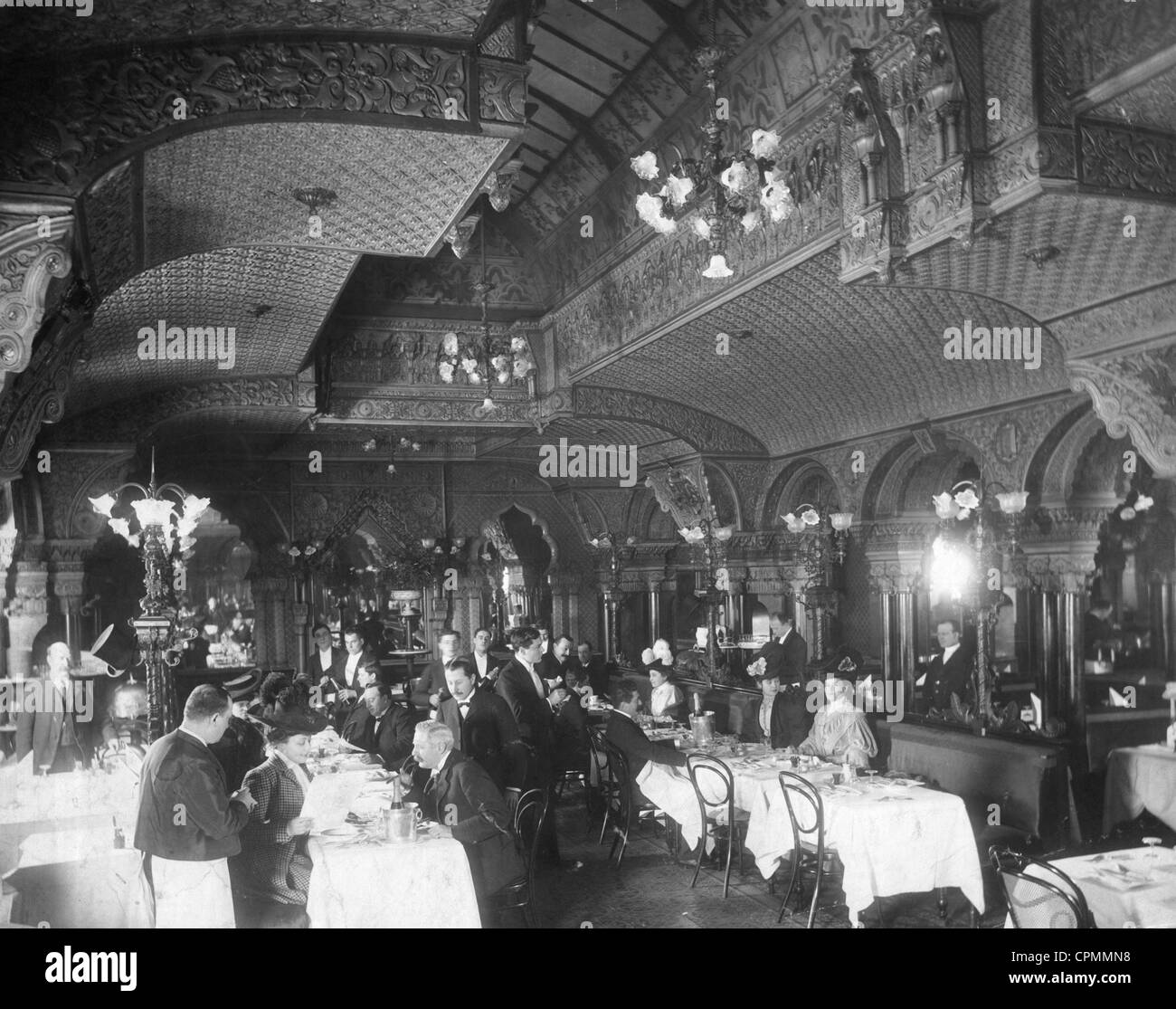 Parisian restaurant, 1905 Stock Photo