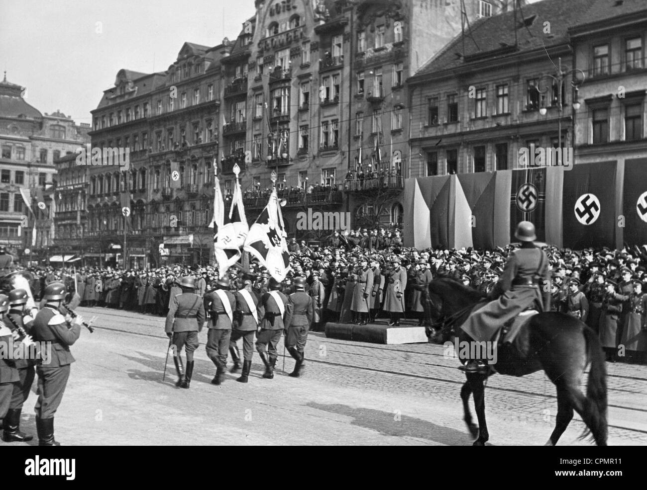Parade of German troops on the Wenceslas Square in Prague, 1939 Stock Photo - Alamy