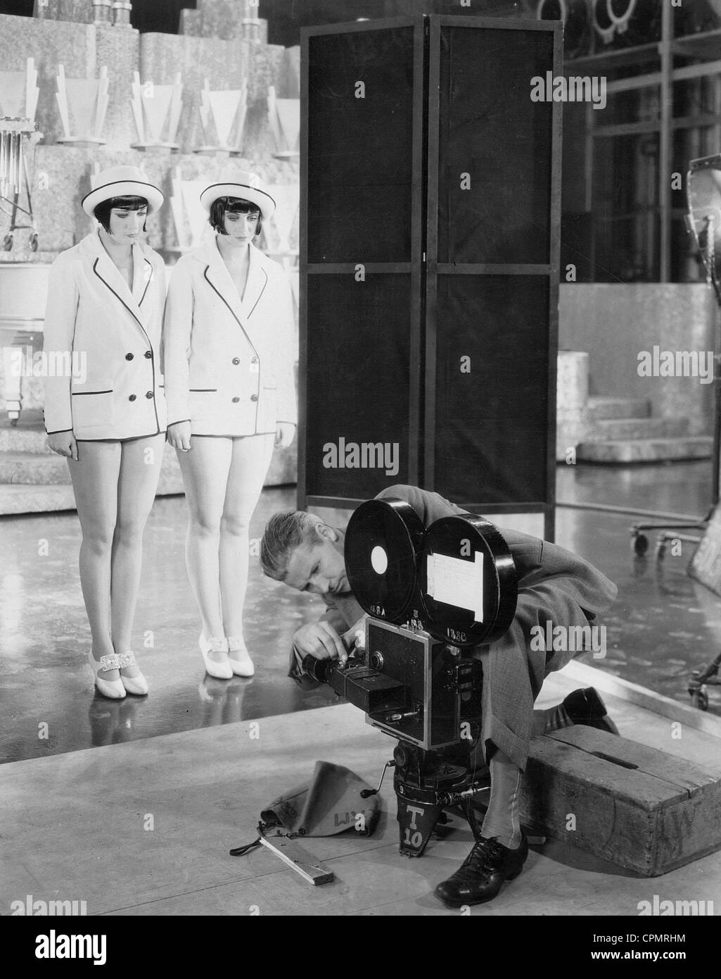 Karla And Eleanor Gutchrlein On The Set Of The King Of Jazz 1930 karla-and-eleanor-gutchrlein-on-the-set-of-the-king-of-jazz-1930