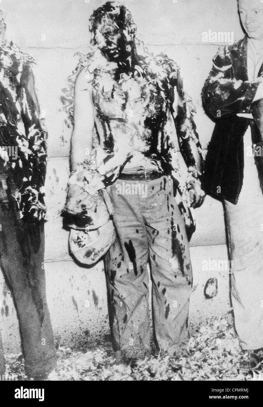Tarred and feathered Communists in Santa Rosa, 1935 Stock Photo