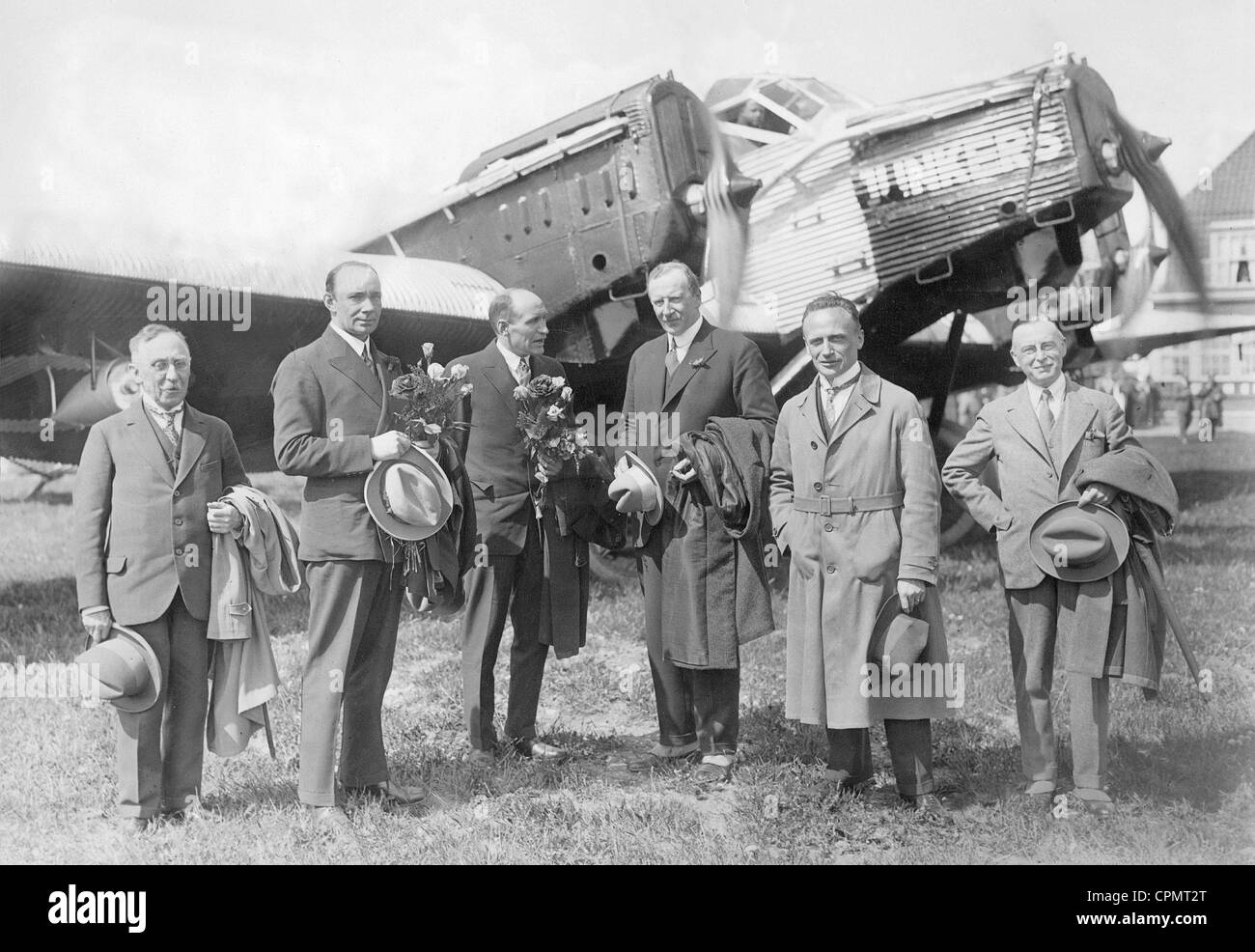 American pilots with a Junkers D.1000 in Berlin, 1928 Stock Photo