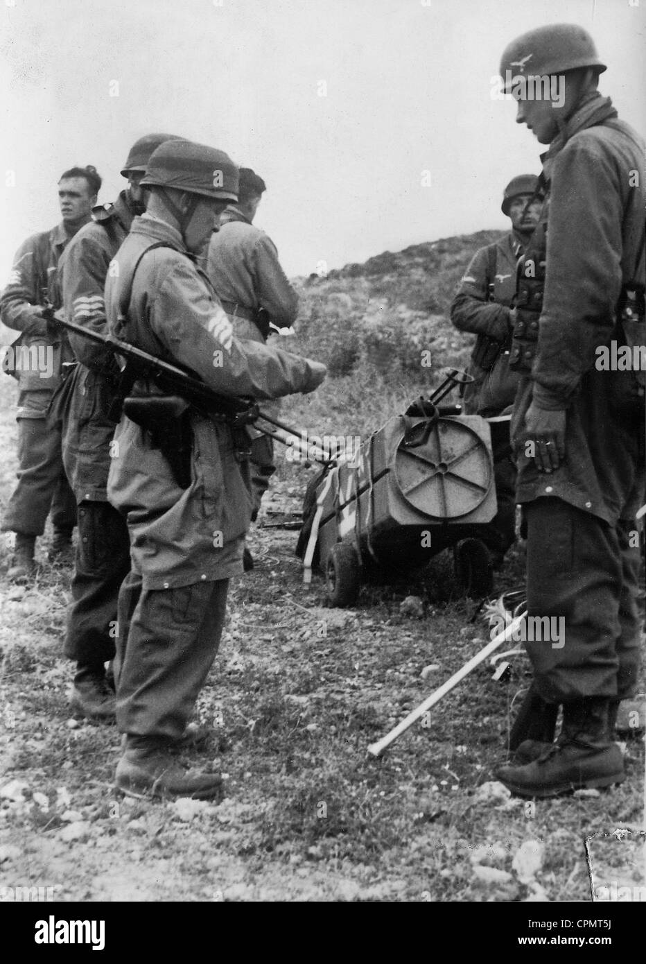 German paratroopers during the fights at the isthmus of Corinth, 1941 Stock Photo