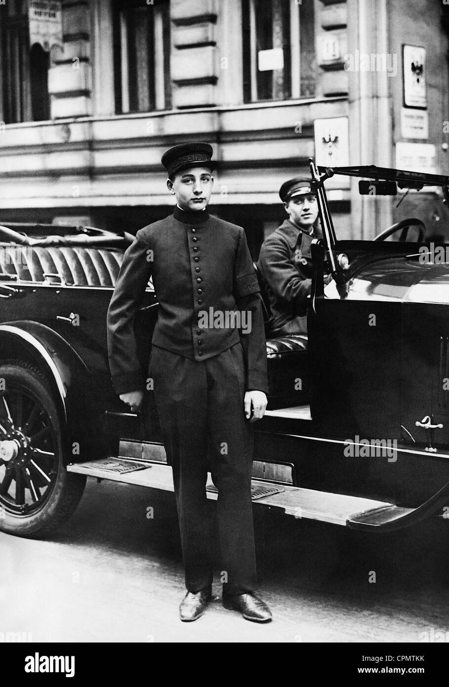 ADAC car guide service in Berlin, 1928 Stock Photo
