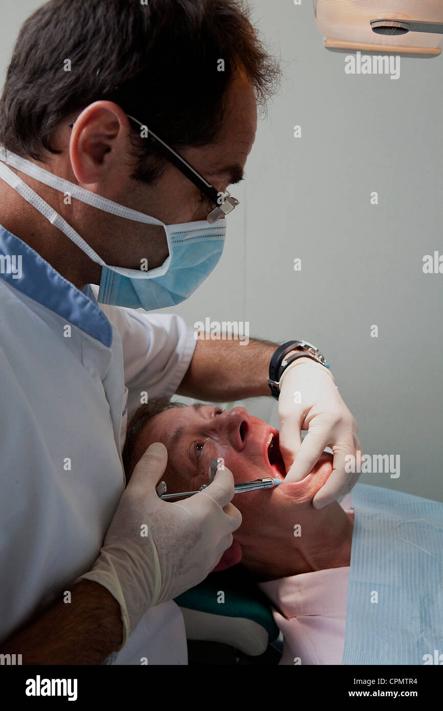 Anesthesia Dentist High Resolution Stock Photography and Images Alamy