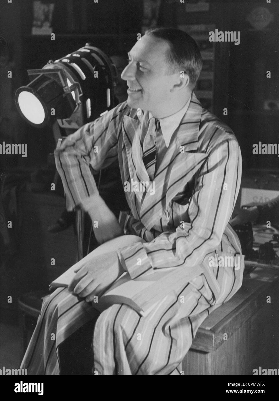 Theo Lingen filming 'Herz - Modern Moebliert', 1940 Stock Photo