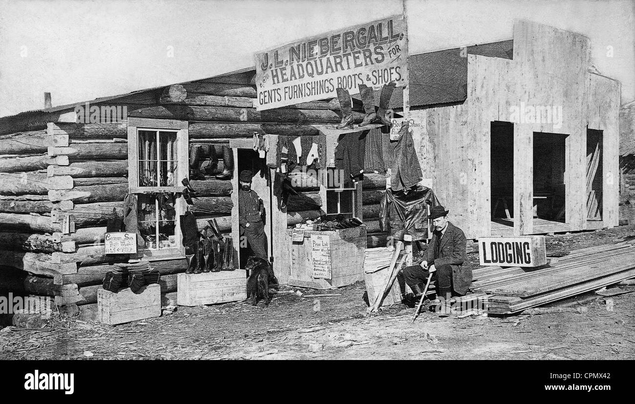 Store in a gold digging city in the Rocky Mountains, 1892/93 Stock Photo