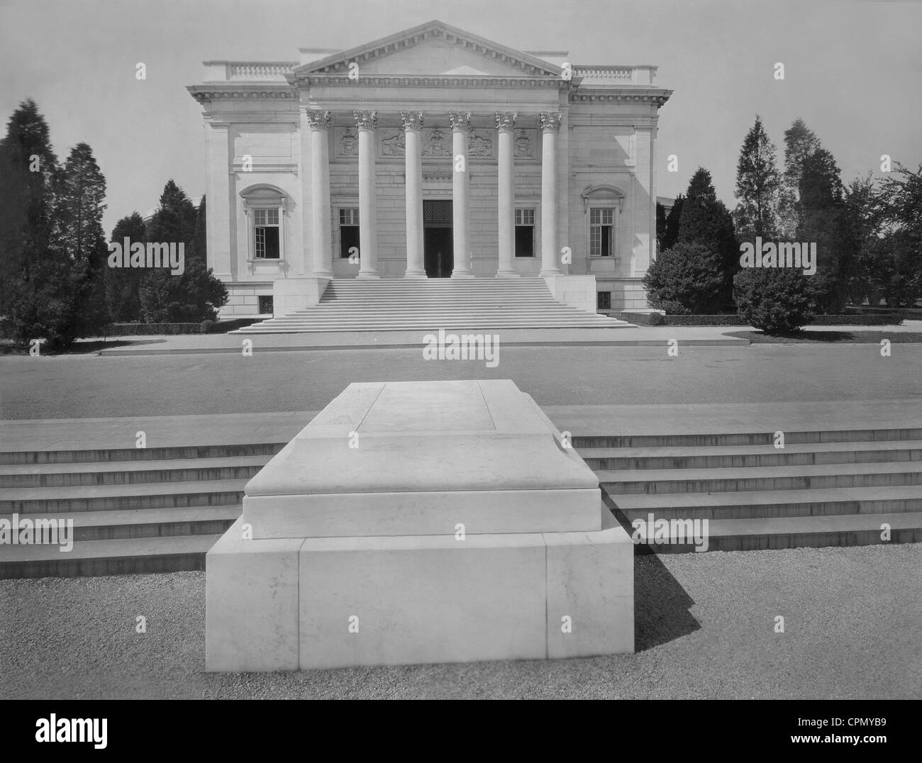 Amphitheater and Tomb of the Unknown Soldier at Arlington National Cemetery, 1927 Stock Photo