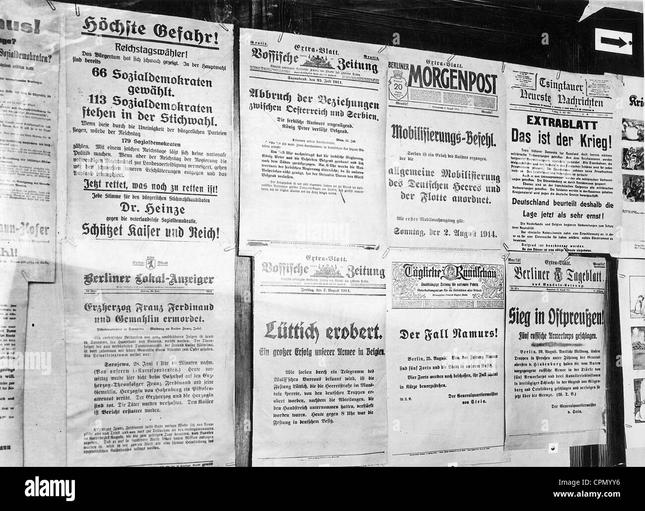 Special editions with news of the outbreak of war and the war history, 1914 Stock Photo