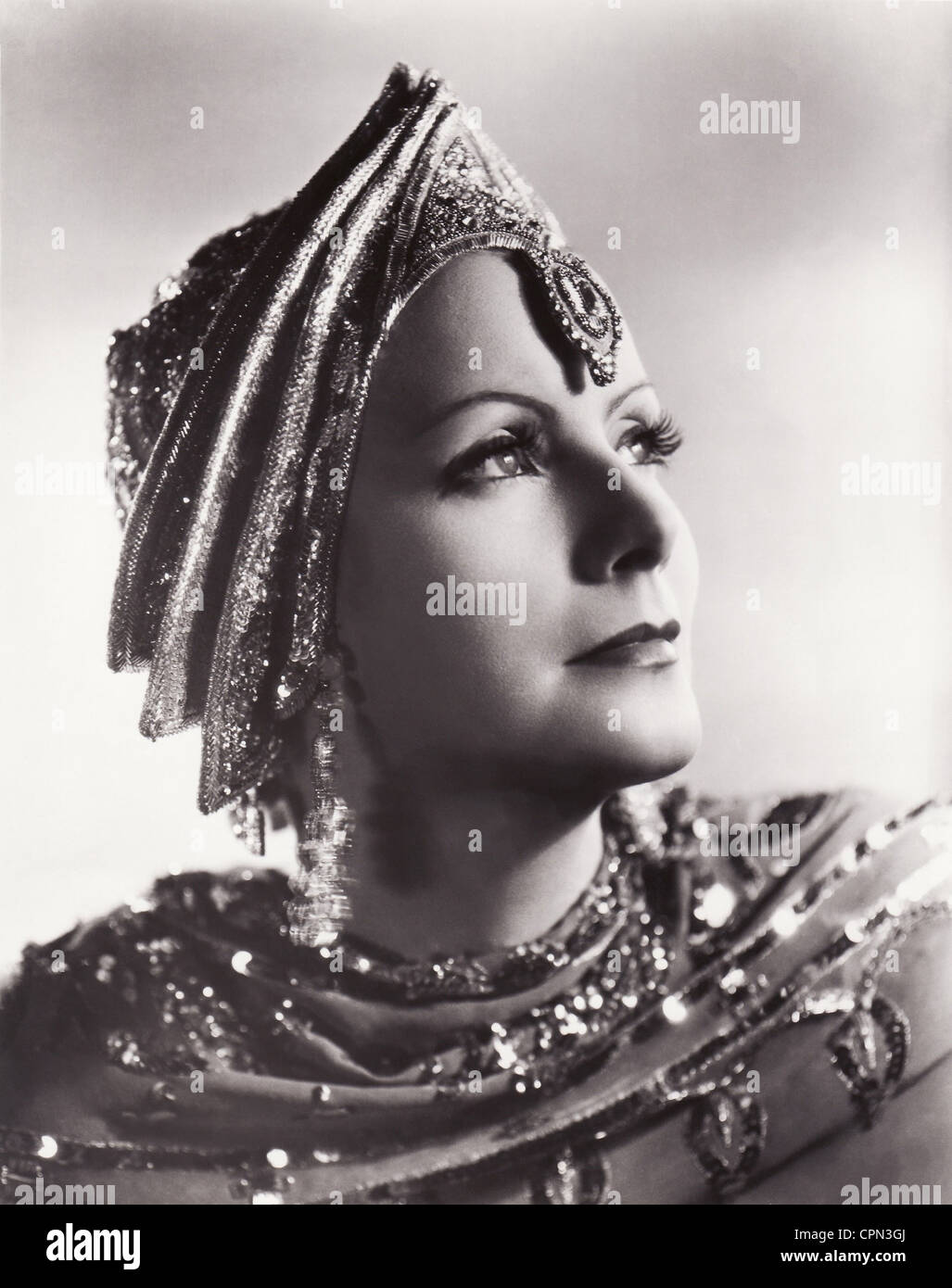 Mata Hari  Year : 1931 - USA Director : George Fitzmaurice Writing credits Benjamin Glazer and Leo Birinsky Greta Garbo Stock Photo