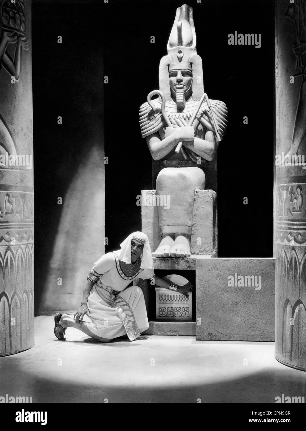 The Mummy 1932 Boris Karloff High Resolution Stock Photography and ...