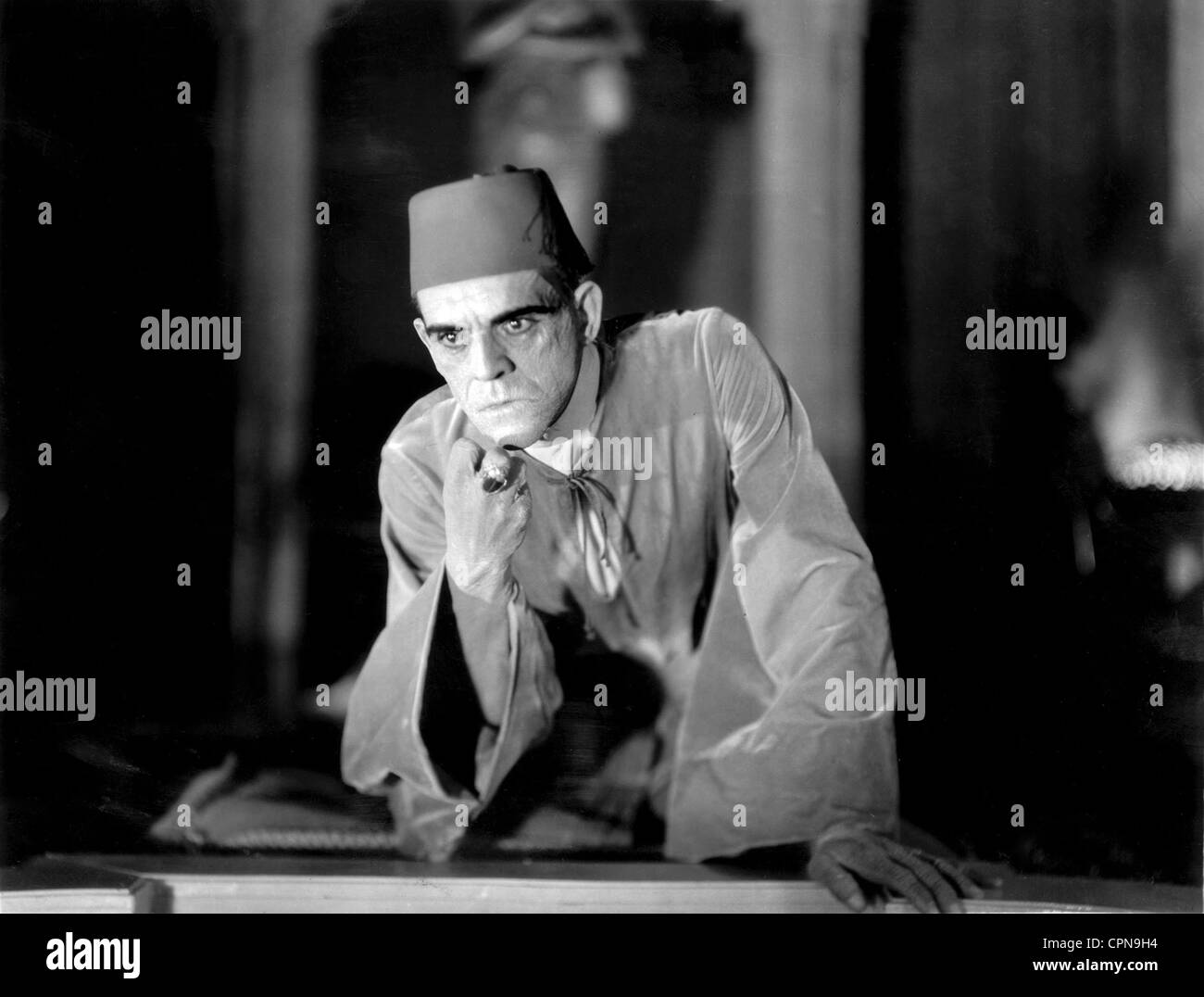 Boris karloff mummy Black and White Stock Photos & Images - Alamy