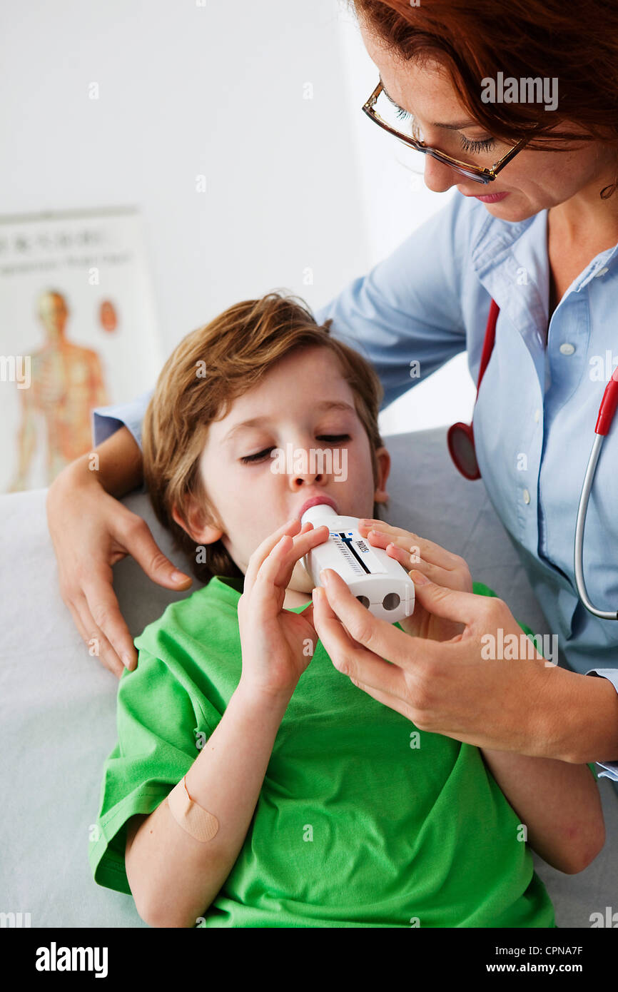Peak flow meter child hires stock photography and images Alamy