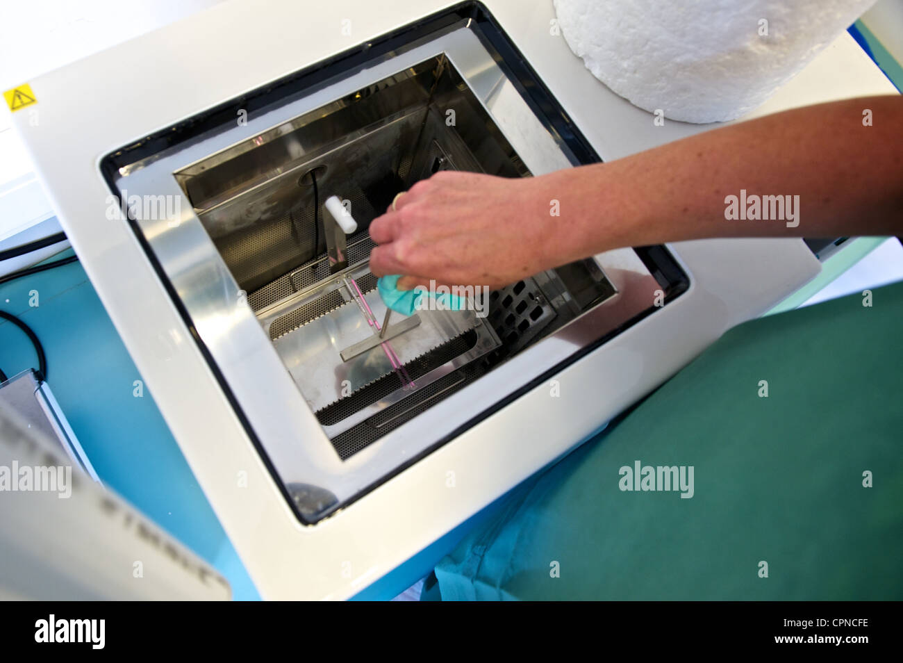 Ivf et hi-res stock photography and images - Alamy