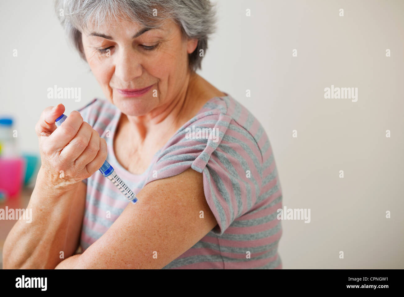 TREATING DIABETES IN ELDERLY P Stock Photo Alamy
