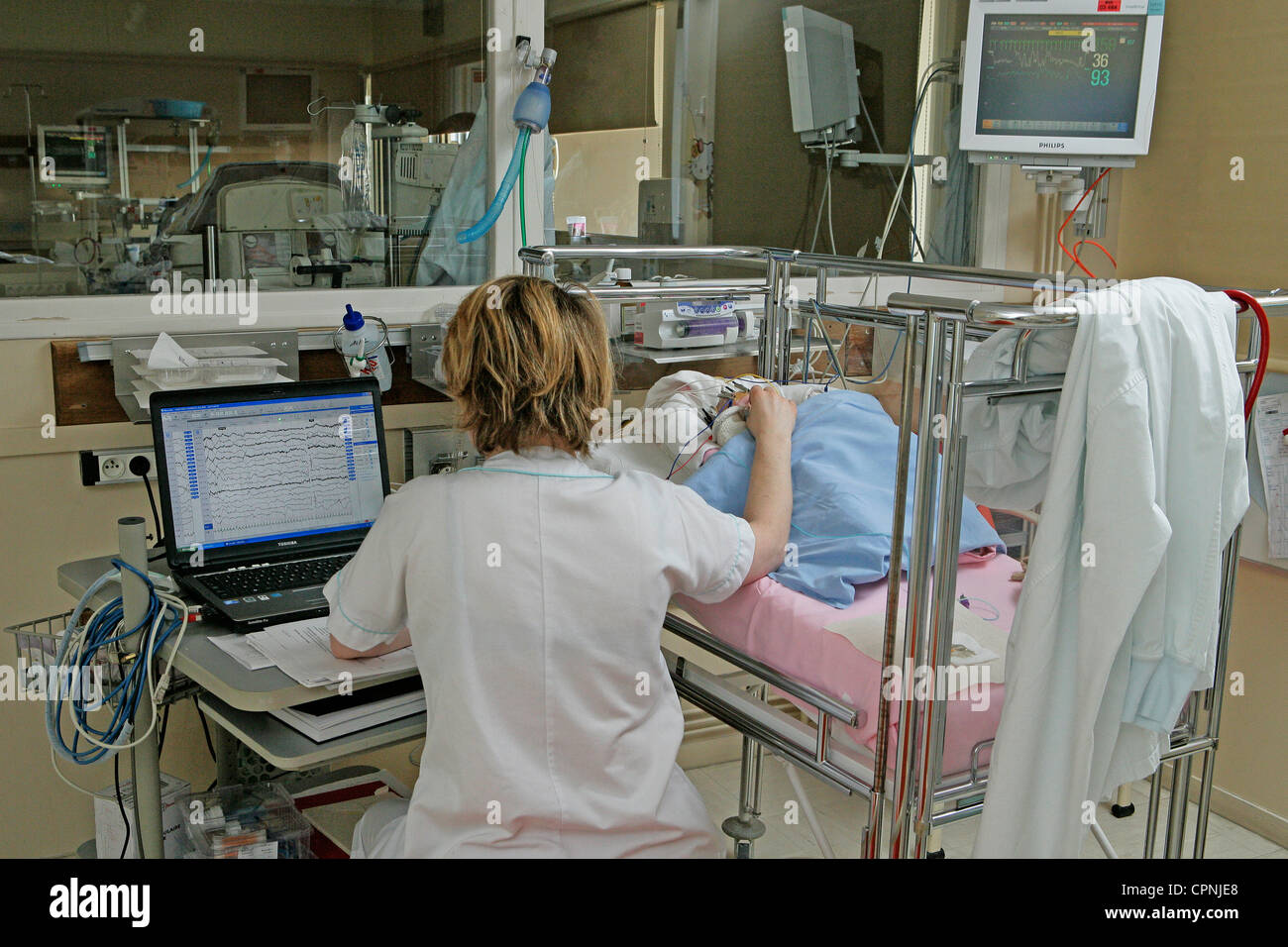 Eeg child hi-res stock photography and images - Alamy