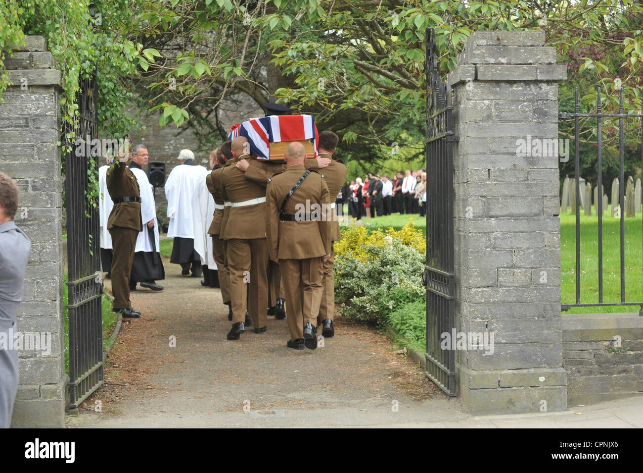 The funeral service for L/Cpl Lee Davies from 1st Battalion Welsh Guards was held at 11:30am on Tuesday 29th May 2012 at St. Mary's Church, Church Street, Cardigan, UK followed by cremation at Parc Gwyn Crematorium, Narberth, Pembrokeshire, UK. L/Cpl Davies was shot dead in Afghanistan on 12/05/2012 Stock Photo