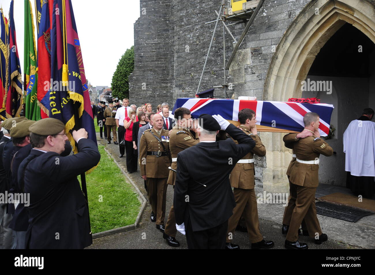 The funeral service for L/Cpl Lee Davies from 1st Battalion Welsh Guards was held at 11:30am on Tuesday 29th May 2012 at St. Mary's Church, Church Street, Cardigan, UK followed by cremation at Parc Gwyn Crematorium, Narberth, Pembrokeshire, UK. L/Cpl Davies was shot dead in Afghanistan on 12/05/2012 Stock Photo