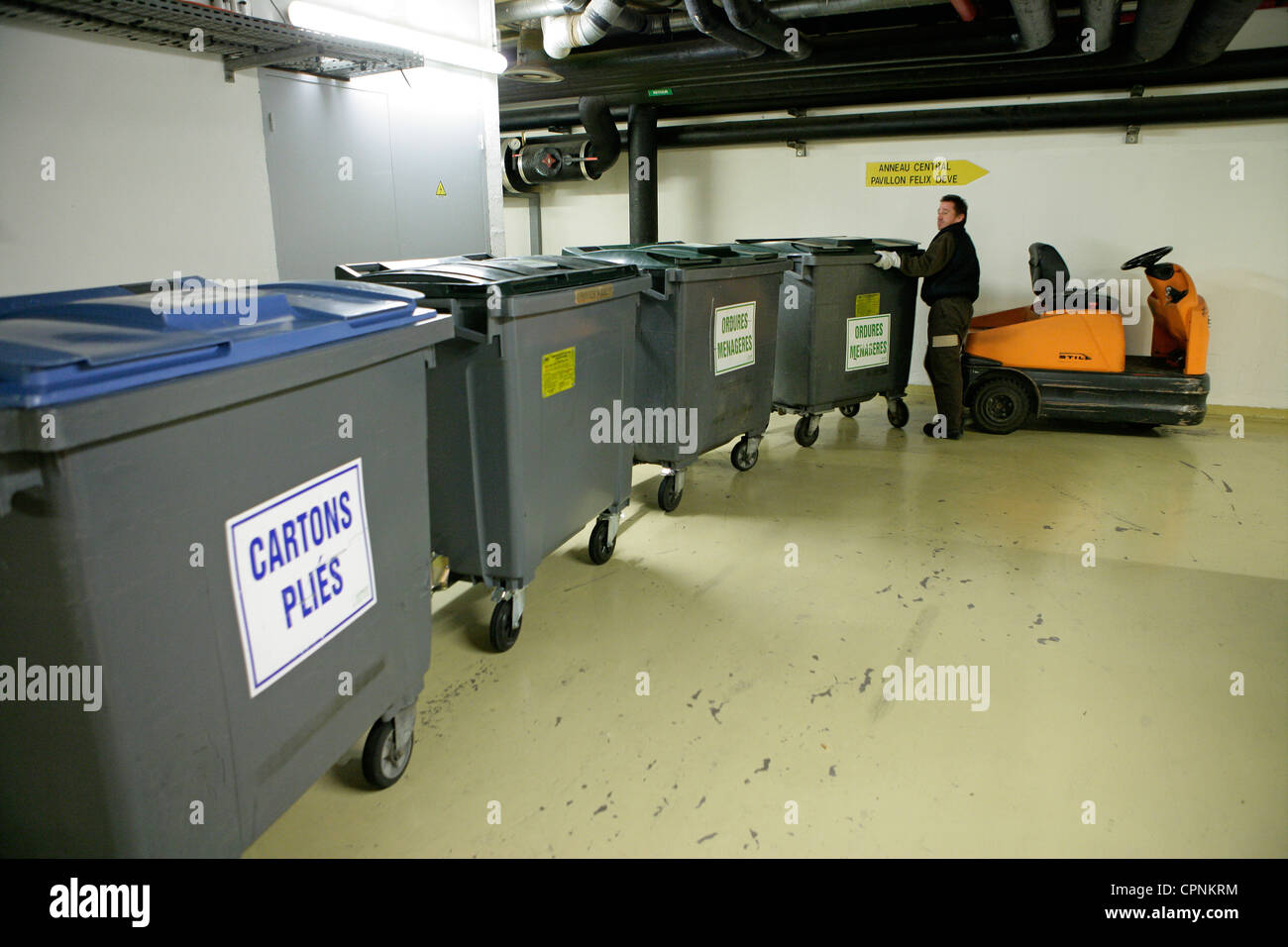 Refuse collection vehicles hires stock photography and images Alamy