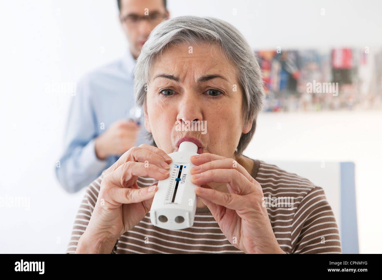 BREATHING, SPIROMETRY ELDERLY P Stock Photo Alamy