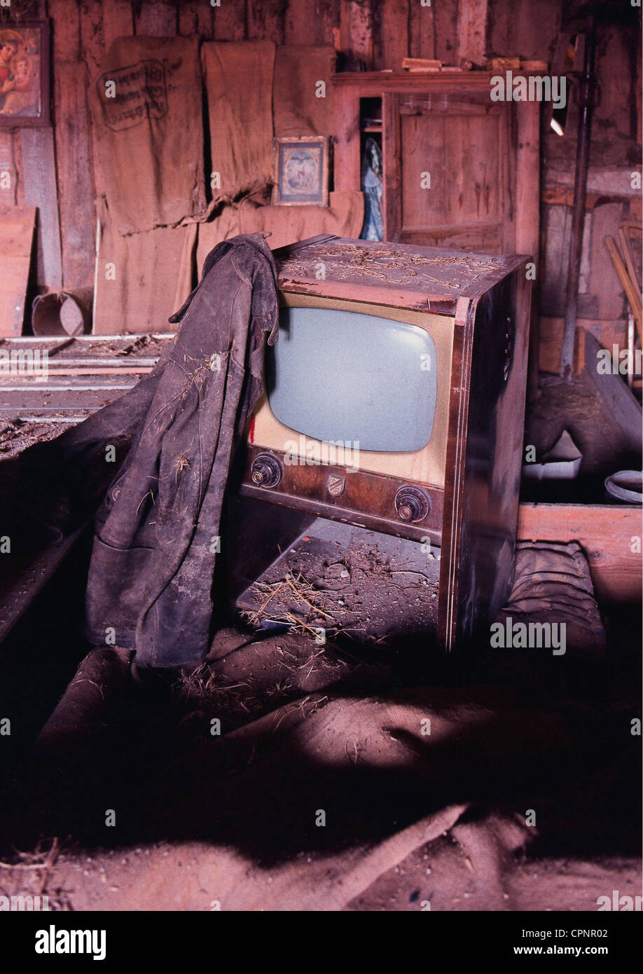 Old television 50's hi-res stock photography and images - Alamy Old television 50's hi-res stock photography and images - Alamy