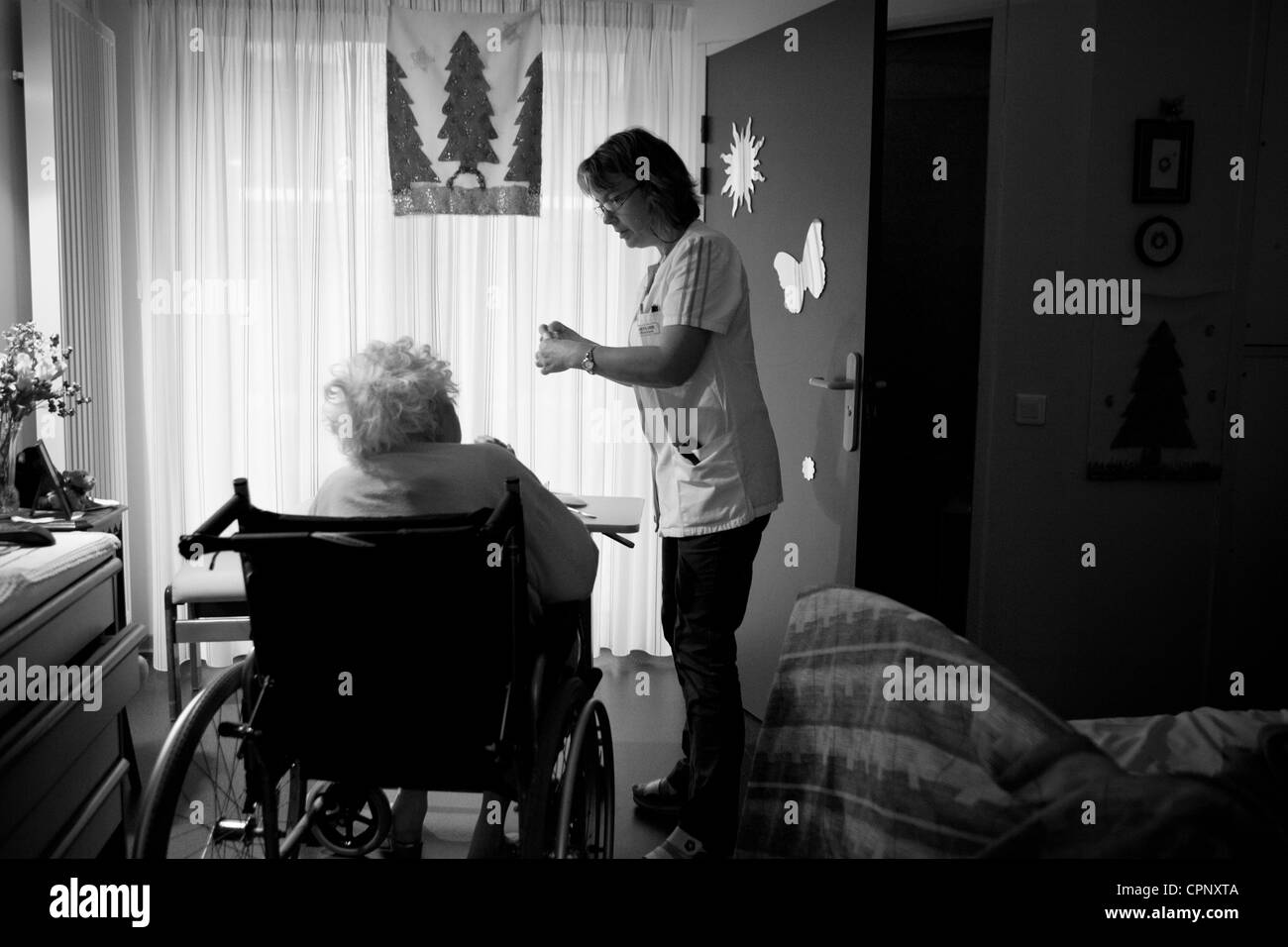 Nursing home Black and White Stock Photos & Images Alamy