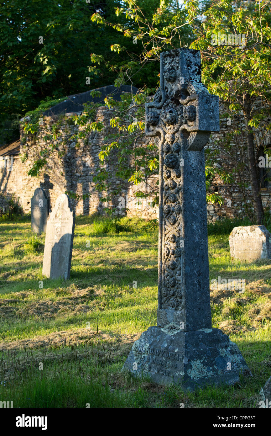 Gravestone celtic cross in Meavy churchyard. Devon, England Stock Photo
