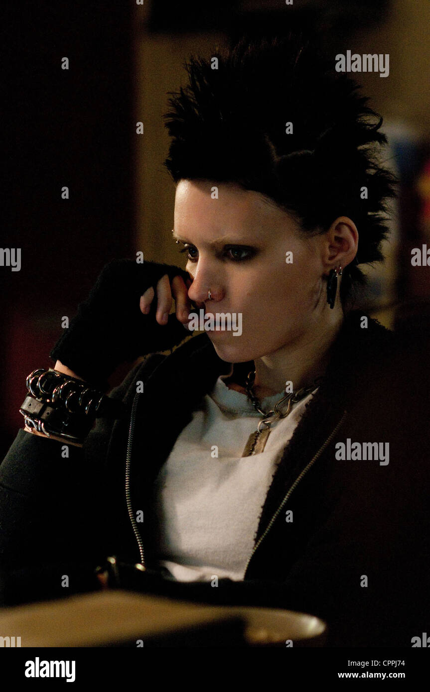 The Girl With The Dragon Tattoo Year : 2011 USA / UK / Sweden Director : David Fincher Rooney Mara Stock Photo