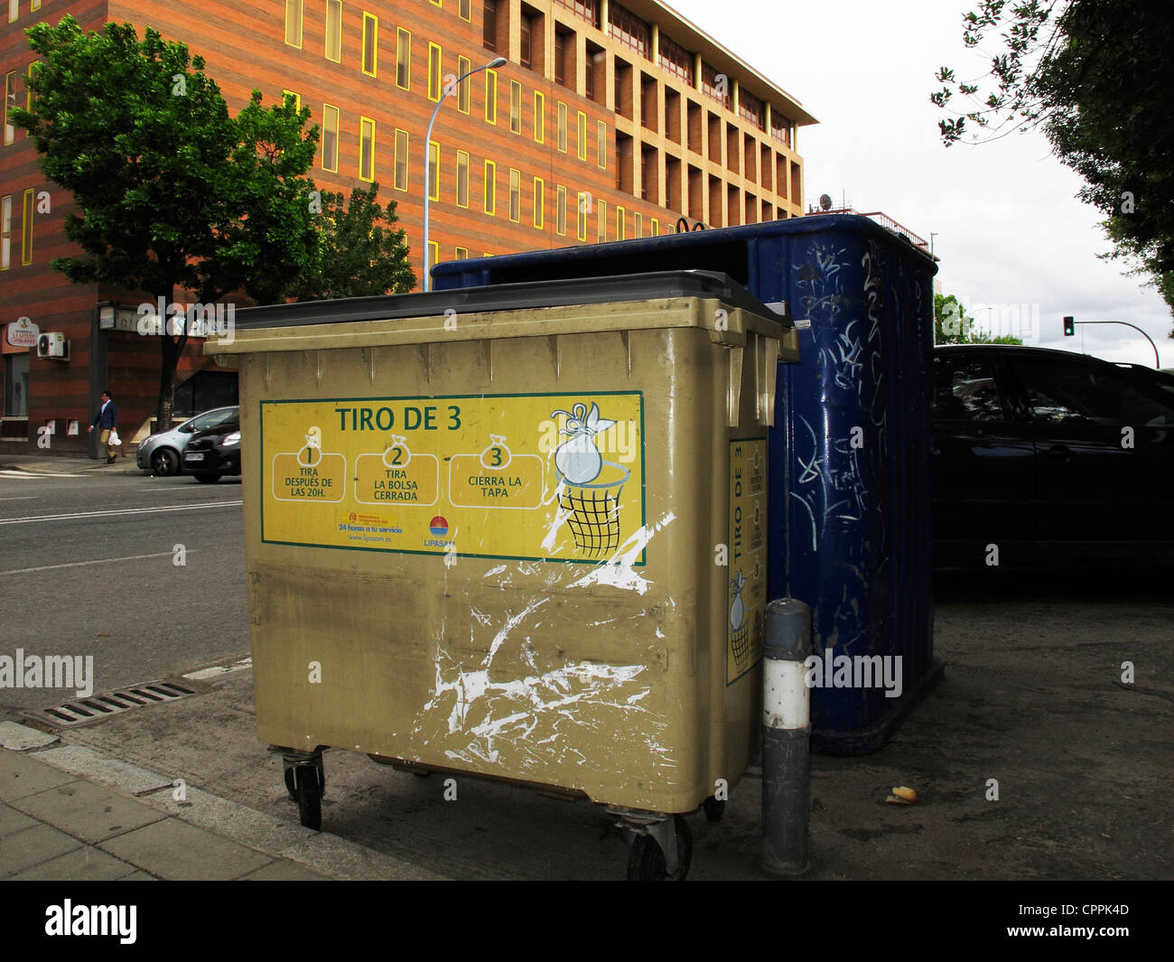 Garbage Can Translated To Spanish at Patricia Firth blog